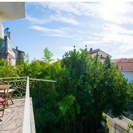 - Paklenica Apartment *
